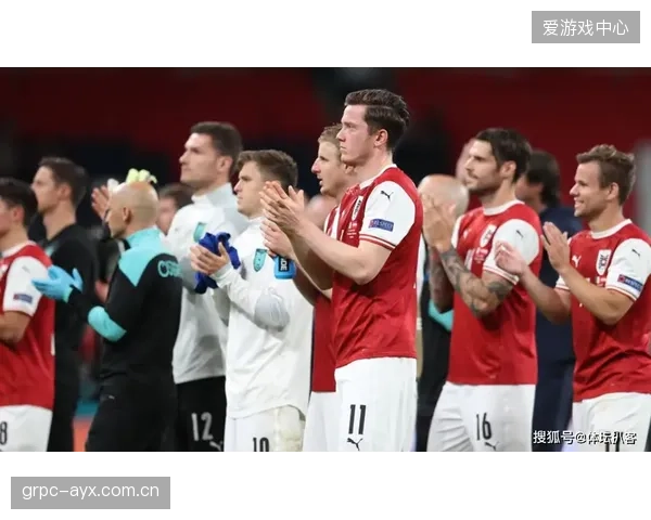 面对淘汰赛的僵局，奥地利队精密的定位球战术设计或将成为一击制胜的法宝。